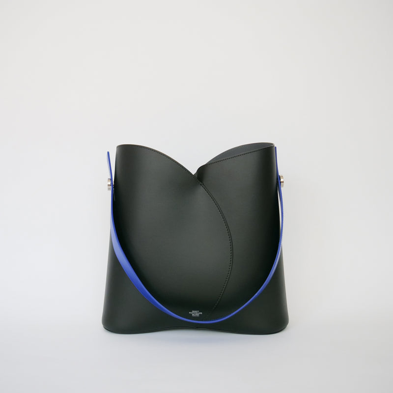 VITTI MEDIUM BLACK / ELECTRIC BLUE